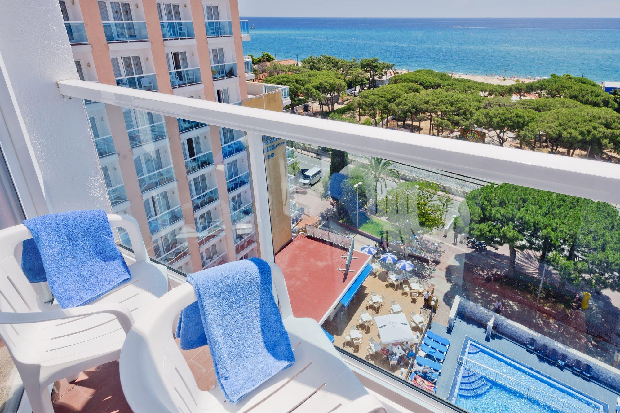 Hotel Cartago Nova By Alegria Malgrat de Mar Dış mekan fotoğraf