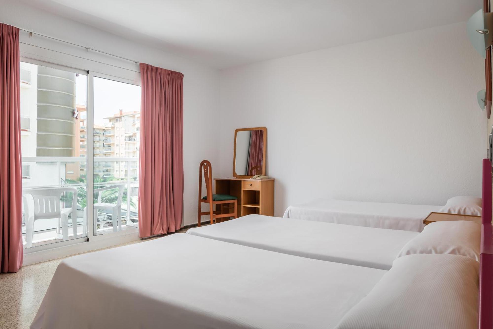 Hotel Cartago Nova By Alegria Malgrat de Mar Dış mekan fotoğraf