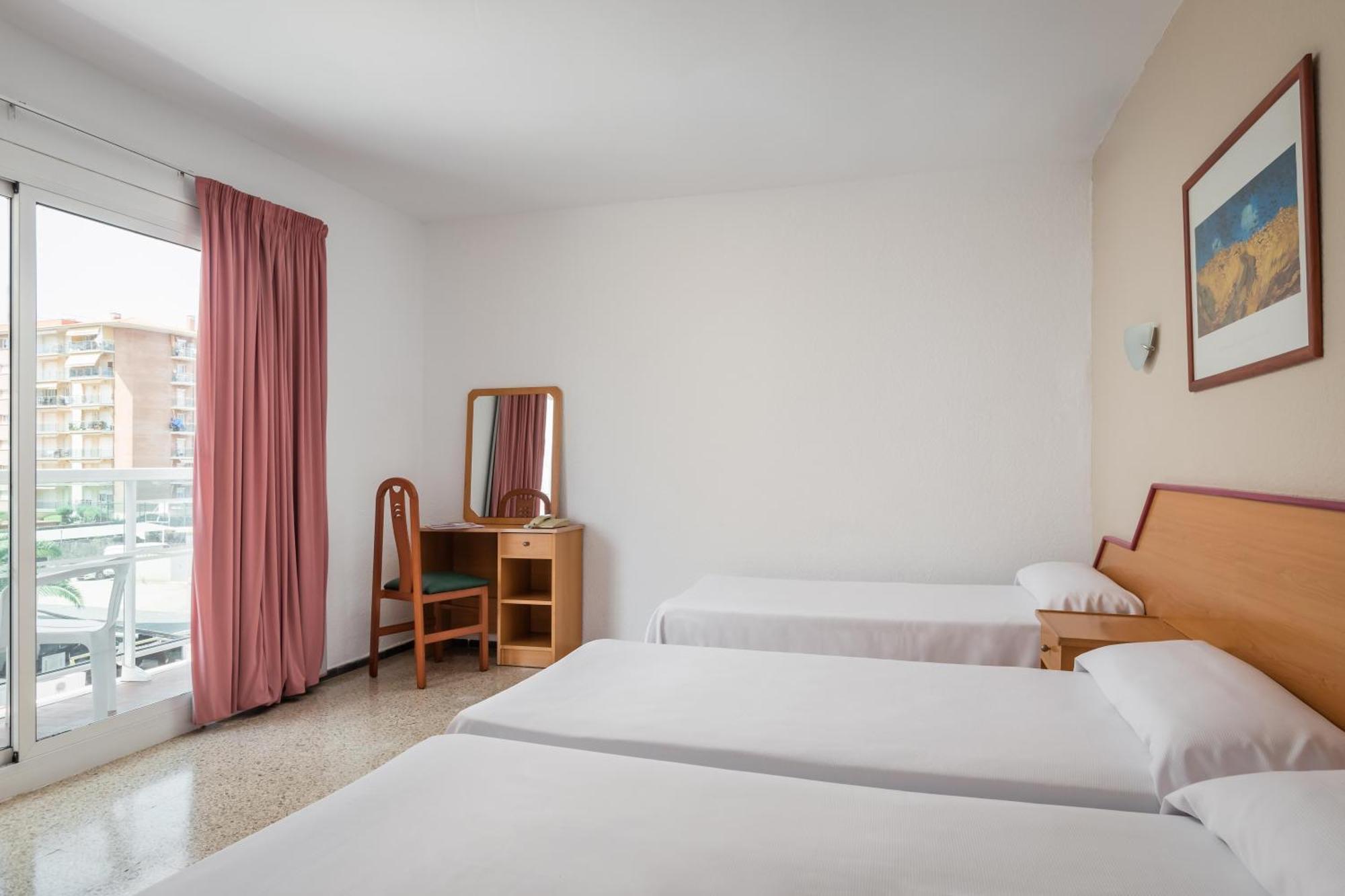 Hotel Cartago Nova By Alegria Malgrat de Mar Dış mekan fotoğraf