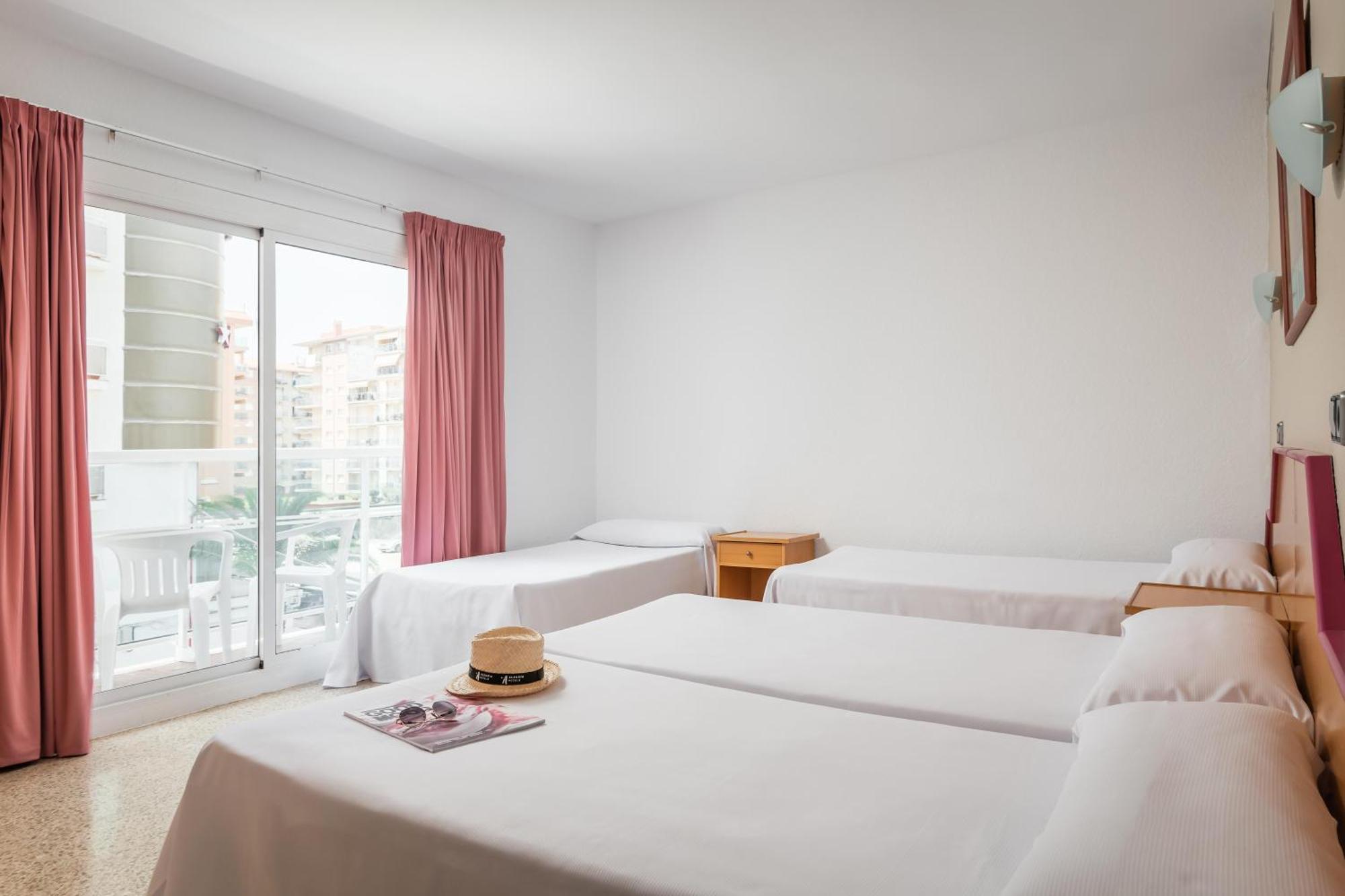 Hotel Cartago Nova By Alegria Malgrat de Mar Dış mekan fotoğraf