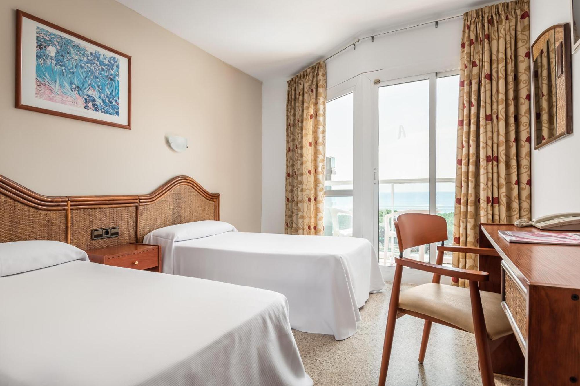 Hotel Cartago Nova By Alegria Malgrat de Mar Dış mekan fotoğraf