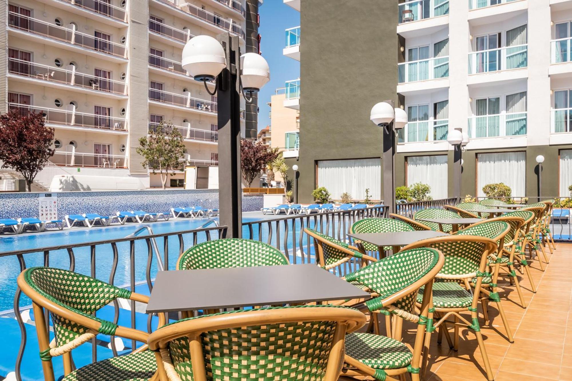 Hotel Cartago Nova By Alegria Malgrat de Mar Dış mekan fotoğraf
