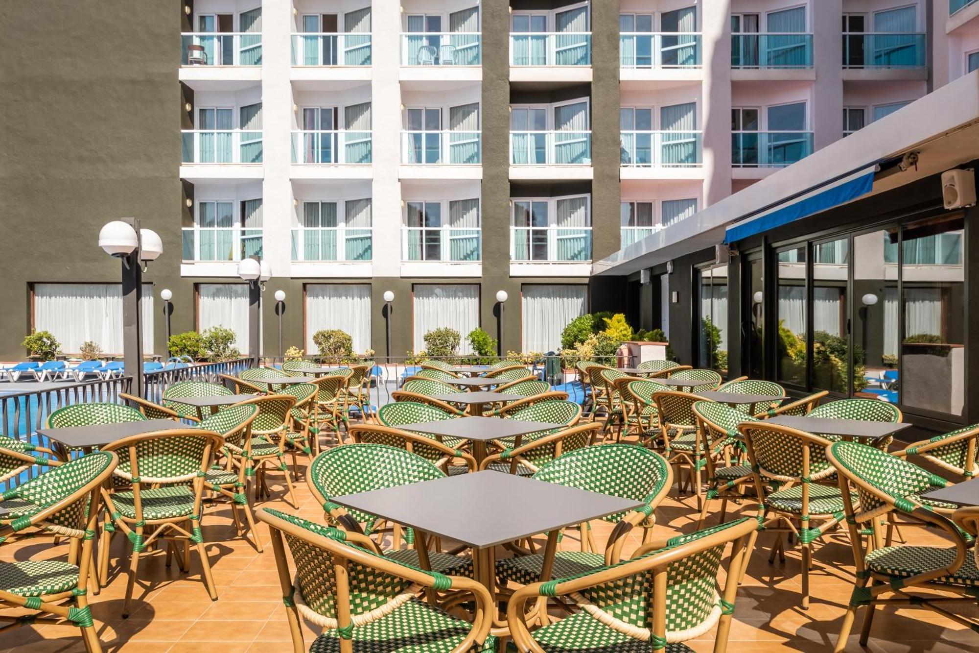 Hotel Cartago Nova By Alegria Malgrat de Mar Dış mekan fotoğraf