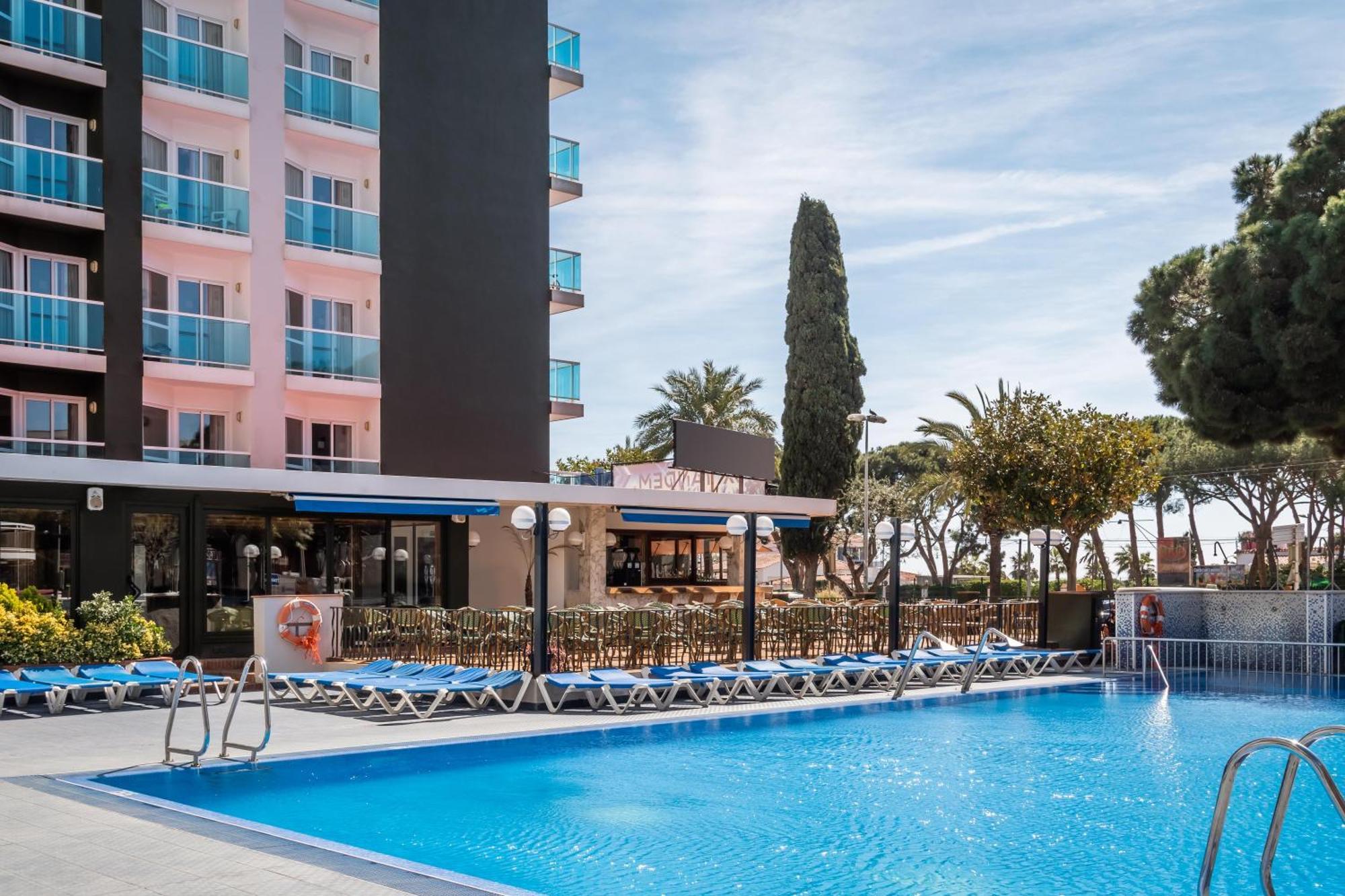 Hotel Cartago Nova By Alegria Malgrat de Mar Dış mekan fotoğraf